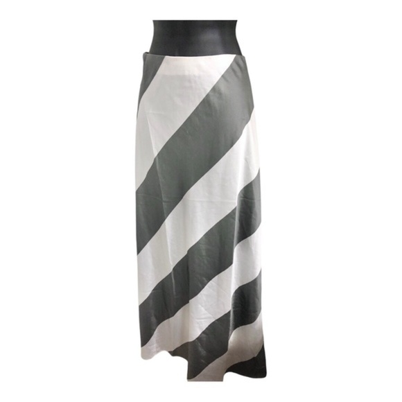 Silver gray white diagonal striped colorblock satin effect maxi skirt size large - Picture 1 of 10
